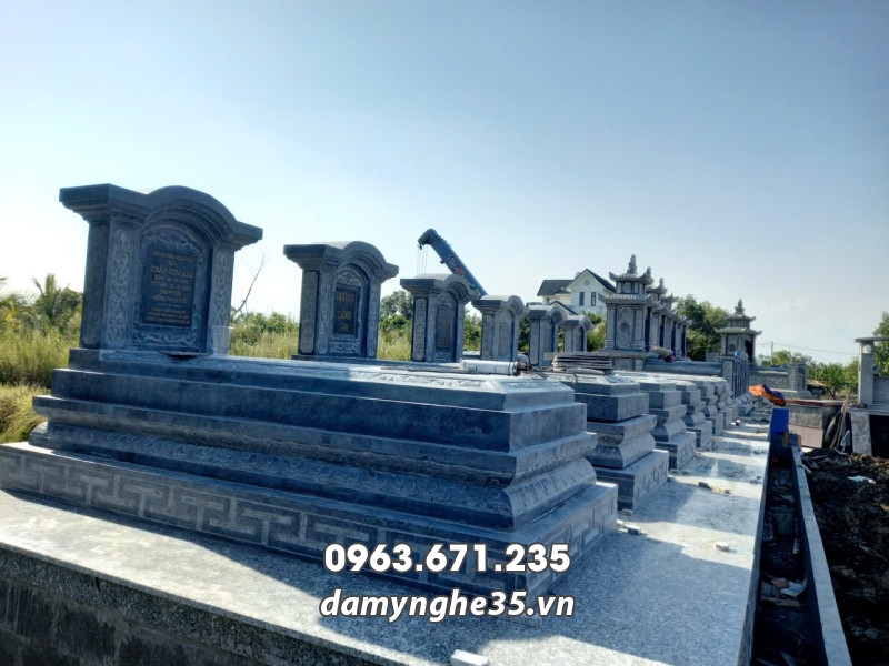 Mộ đá 3 cấp đá xanh đen Thanh Hóa đẹp, giá tốt tại Ninh Bình 15 Mộ đá 3 cấp đá xanh đen Thanh Hóa đẹp, giá tốt tại Ninh Bình