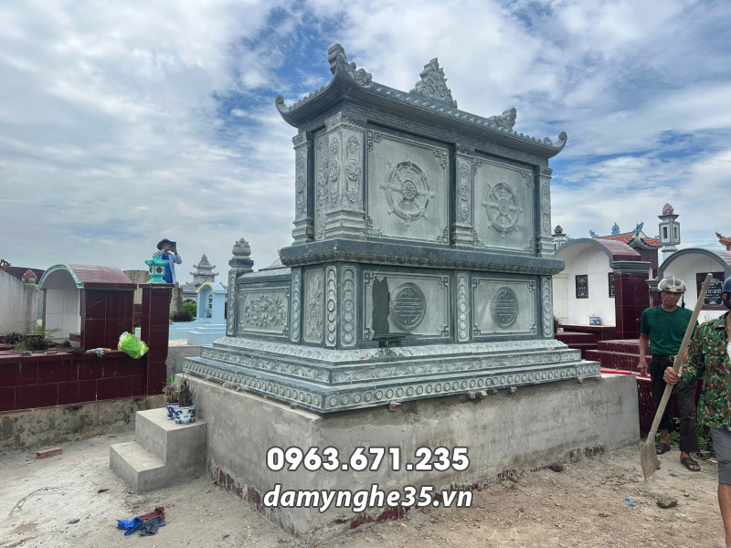 Tư vấn lắp đặt Mộ Đá Đôi 1 Mái Đẹp cho Bố Mẹ bằng đá xanh Thanh Hóa chất lượng 17 Mẫu Mộ Đá Đôi tại Đá Mỹ Nghệ 35 Ninh Bình