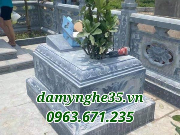 mộ đá tam cấp tại Nam Định
