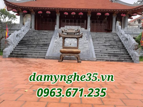 rồng đá bậc tam cấp