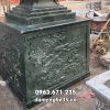 Chan ke cot go bang da xanh reu granite Vuong cham khac hoa van