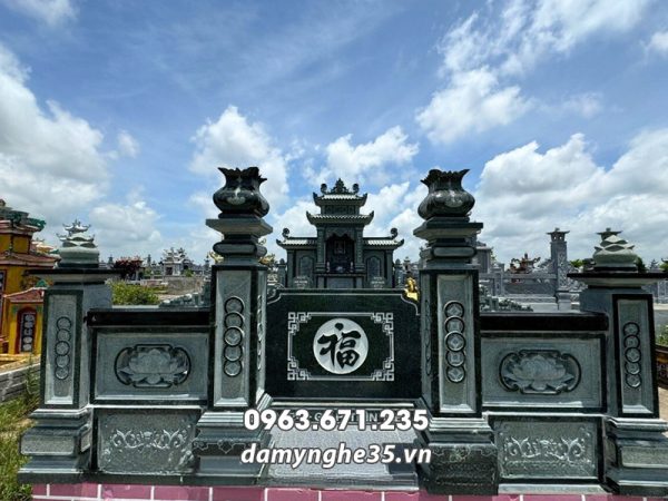 Cong da vao lang mo da gia dinh