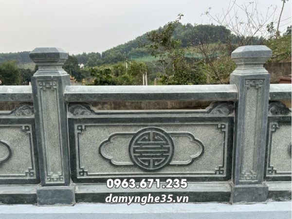 Mẫu Lan can đá Chữ Thọ tại khu lăng mộ gia đình
