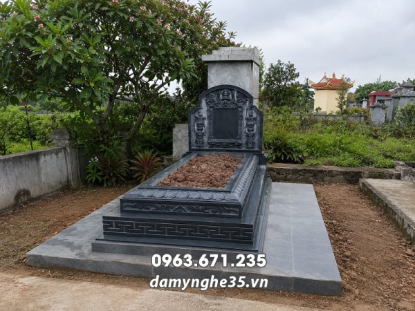 Lắp đặt Mộ đá xanh rêu 3 cấp chuẩn phong thủy, tại Thái Bình