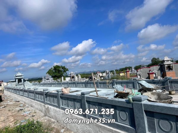 Mẫu Lan can đá xanh rêu nguyên khối cho Lăng Mộ đá gia đình